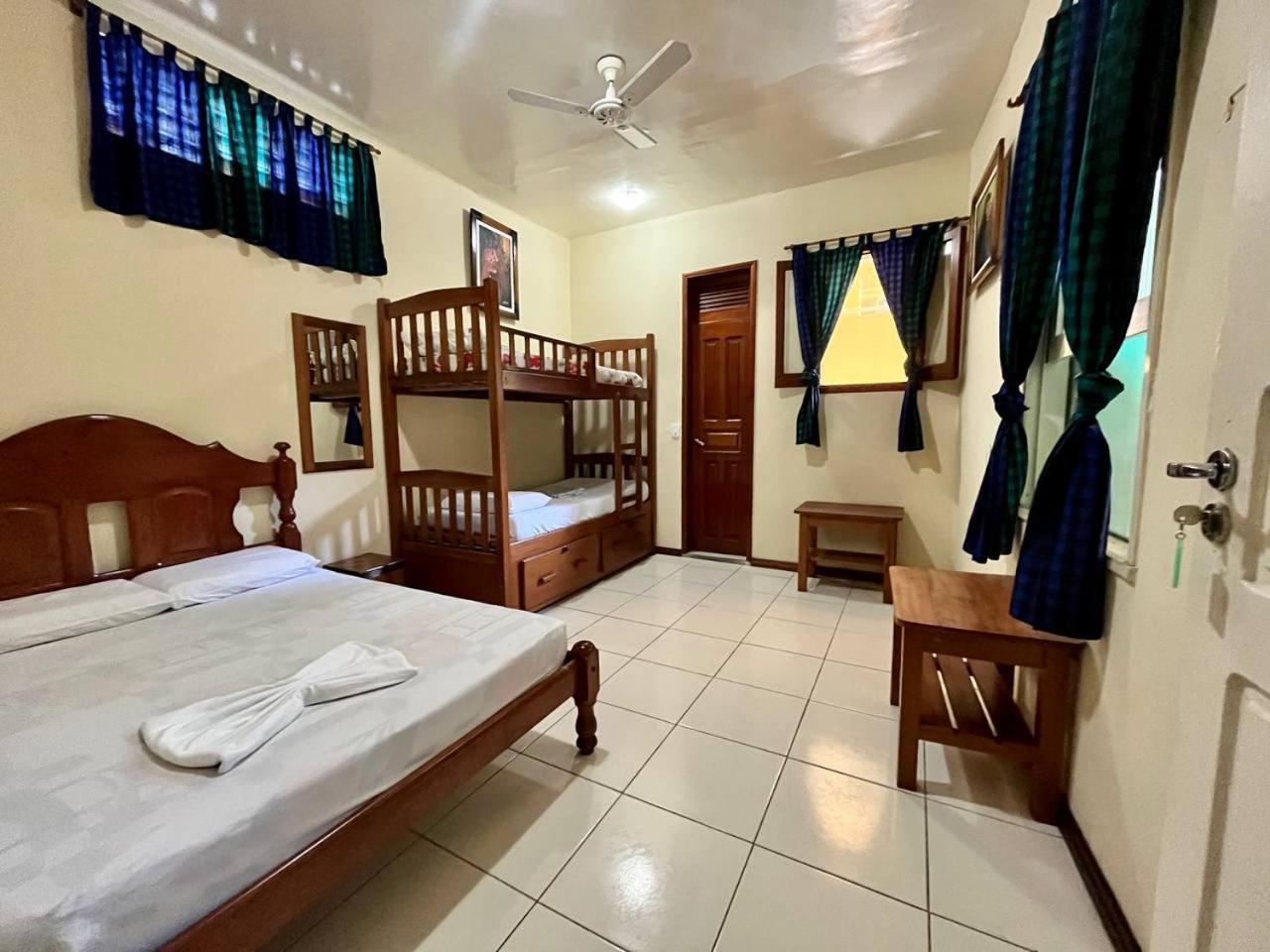 Hostel Nin Ngoại thất bức ảnh