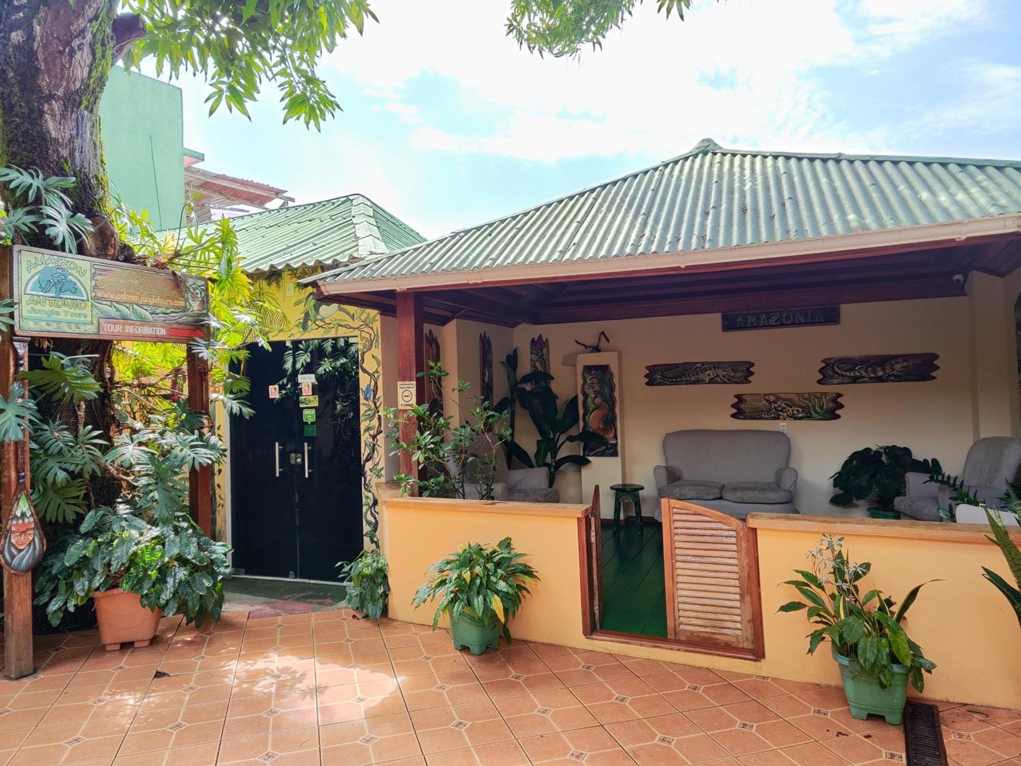 Hostel Nin Ngoại thất bức ảnh
