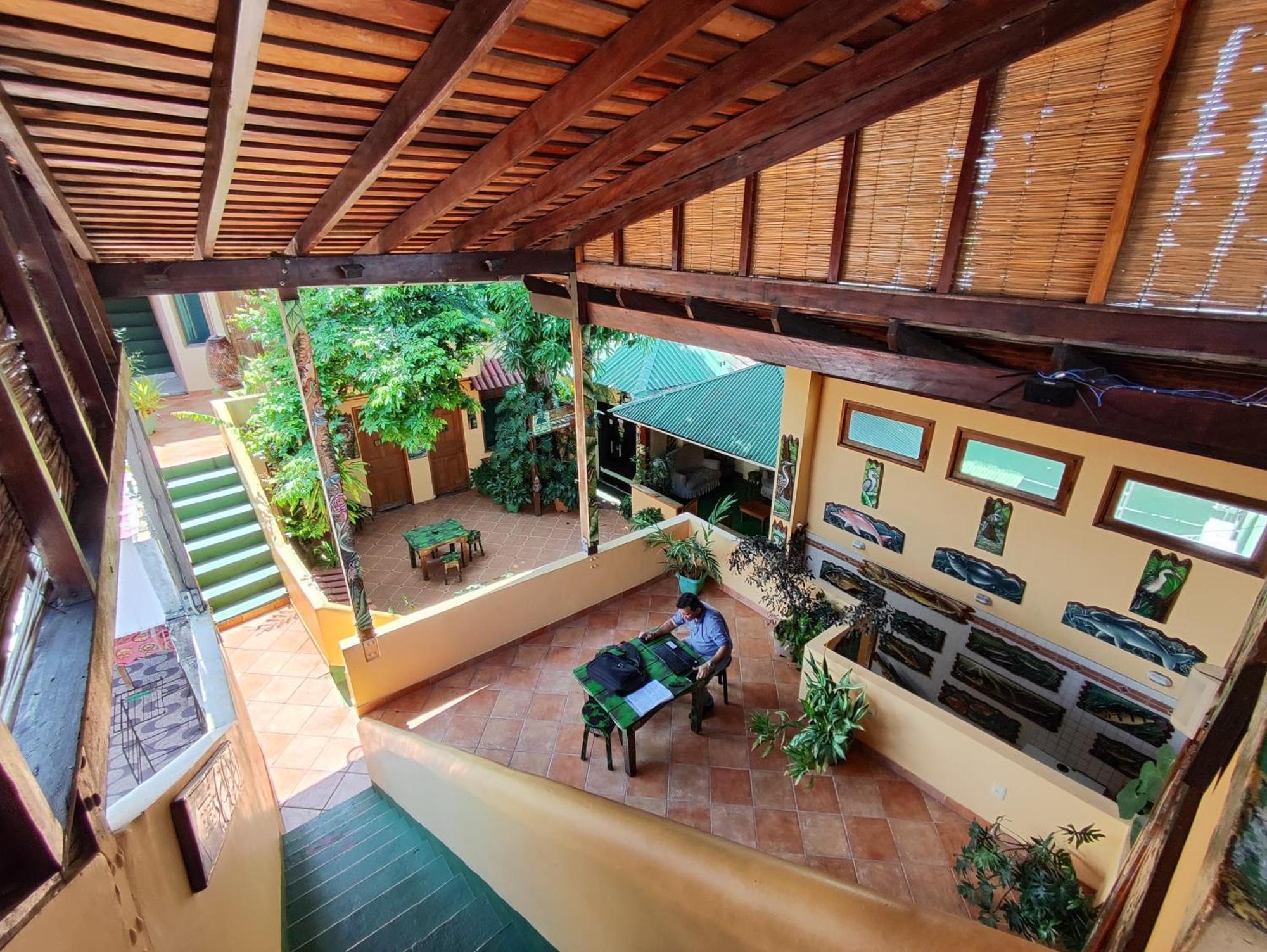 Hostel Nin Ngoại thất bức ảnh